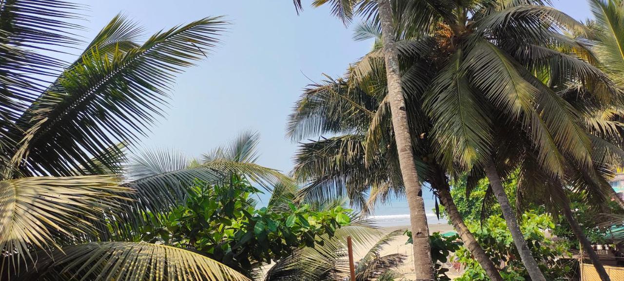 Est Hem Guesthouse Arambol Exterior photo