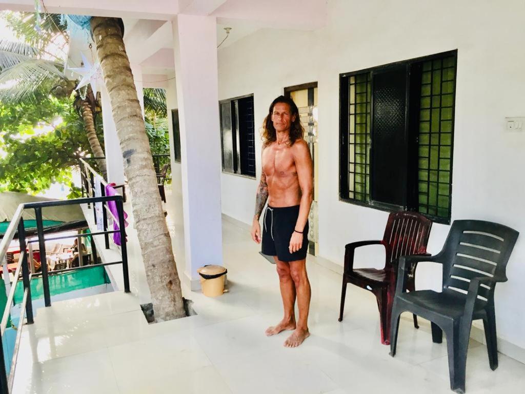Est Hem Guesthouse Arambol Exterior photo